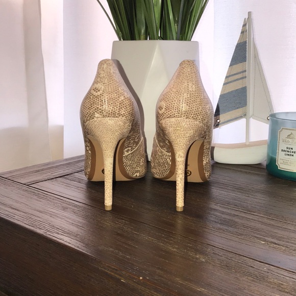 MK Heels brand new with box - Picture 3 of 4